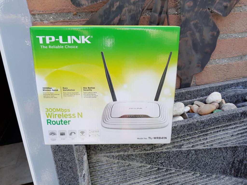TP-Link TL-WR841N 300Mbps Wirelless09⁹ N Router nieuw., Ophalen of Verzenden, Zo goed als nieuw, Router, TP-Link