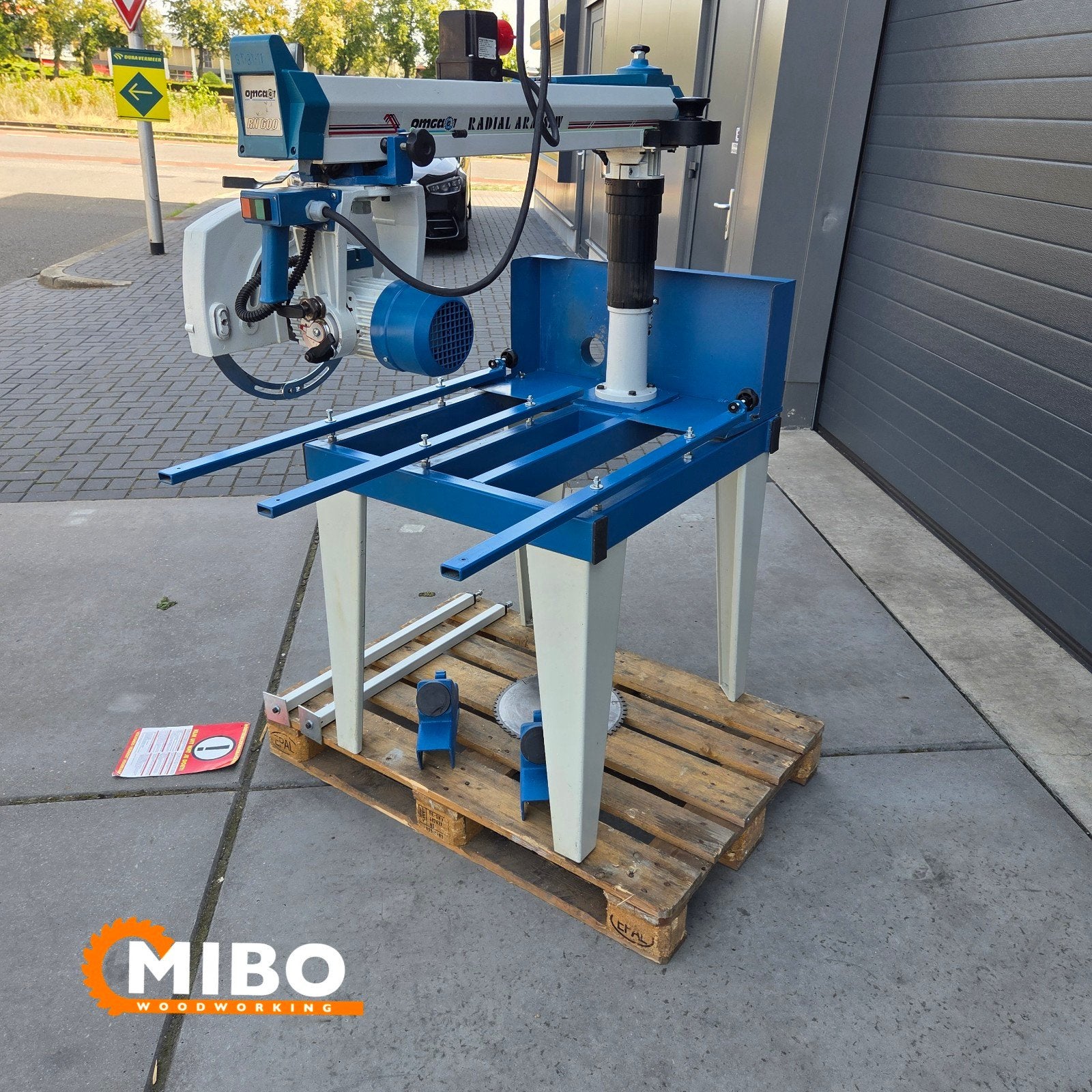 Afkortzaag radiaalzaag ** nieuw model ** omga 600 als nieuw, Stromab maggi harwi graule dewalt elu festool, 70 mm of meer, Ophalen of Verzenden