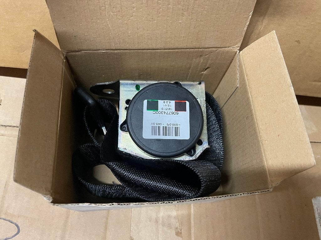 mercedes sprinter gordel w906 a906860218564 a9068601485, Ophalen of Verzenden