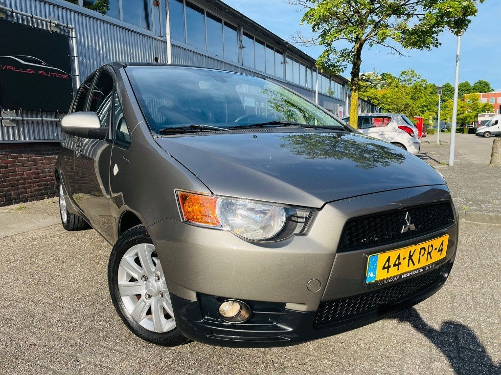 Mitsubishi Colt 1.3 Edition Two AIRCO 14'LMV CRUISE CTRL, Voorwielaandrijving, Gebruikt, 31 €/maand, Colt