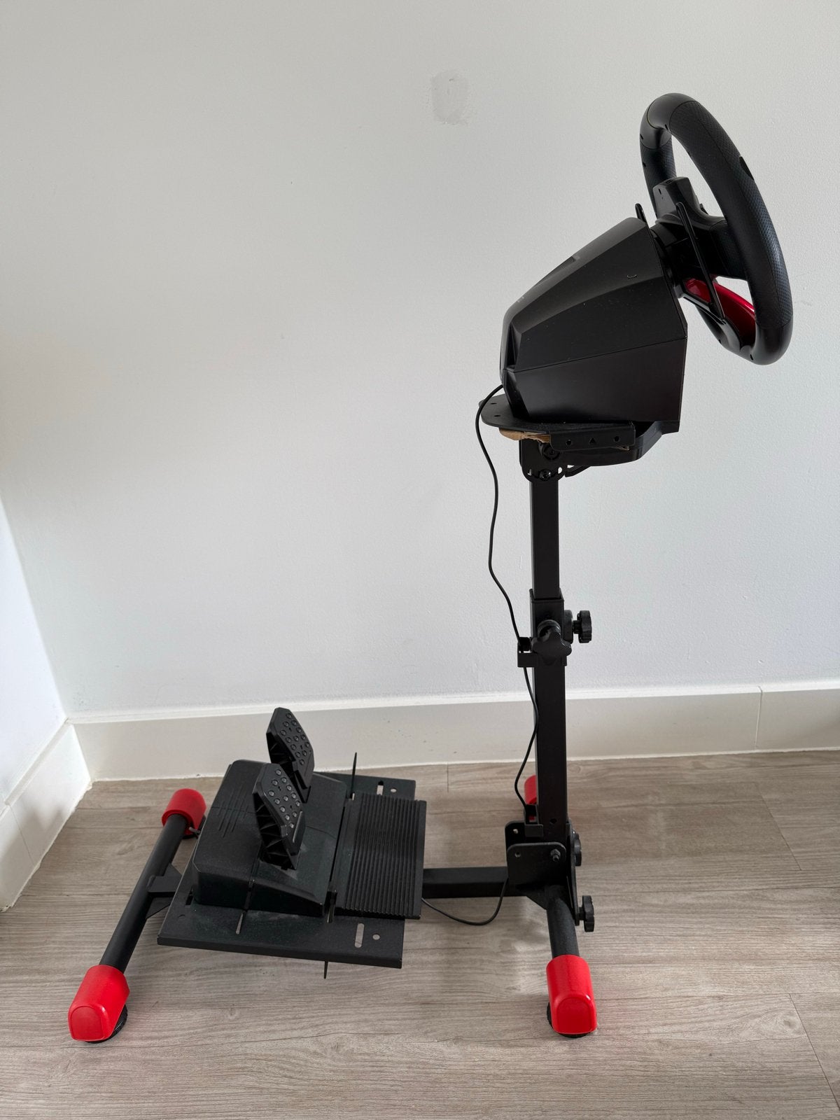 Thrustmaster T150 racestuur met pedalen en Wheel Stand Pro, Ophalen, Racestuur, Force feedback, PlayStation