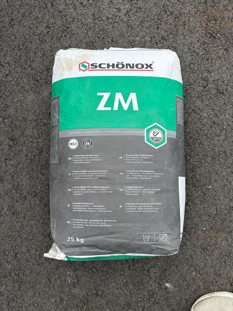 2x Schönox ZM Nivelleermiddel 25 kg - Zelfnivellerend, Ophalen, Overige typen, Nieuw, Minder dan 20 cm