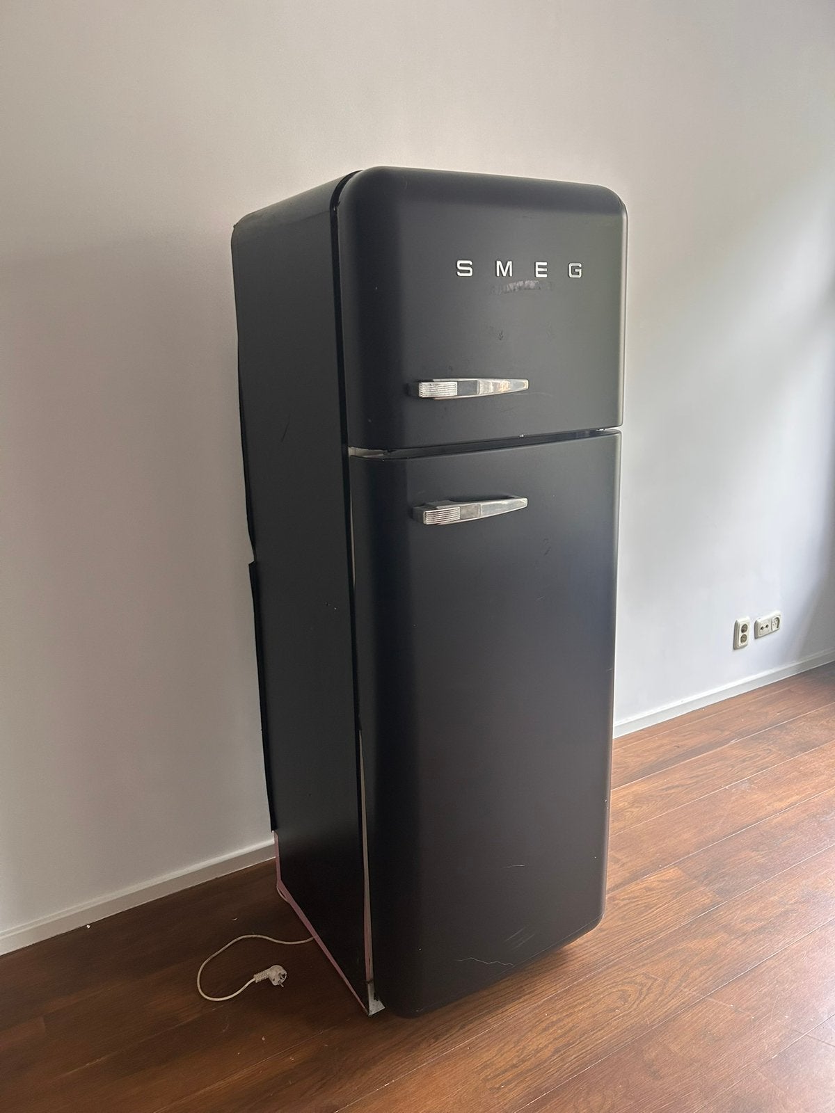 Roze/ zwarte Smeg koelkast te koop, Ophalen, Gebruikt, Mobiele airco, 3 snelheden of meer