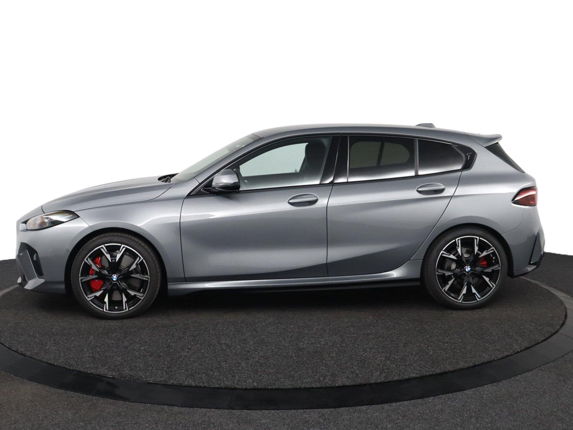 BMW 1-serie 120 M Sport Design Edition | M Sportpakket Pro |, Metallic lak, 156 pk, Met garantie (alle), Bedrijf