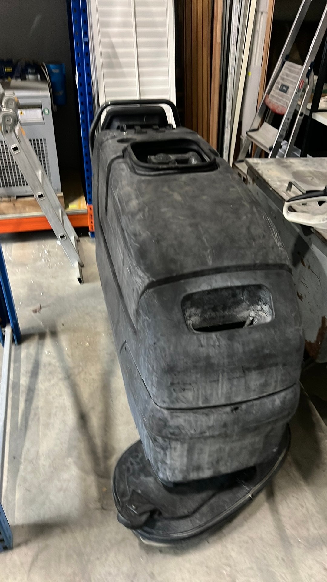 Nilfisk schrobmachine defect, Ophalen, Gebruikt