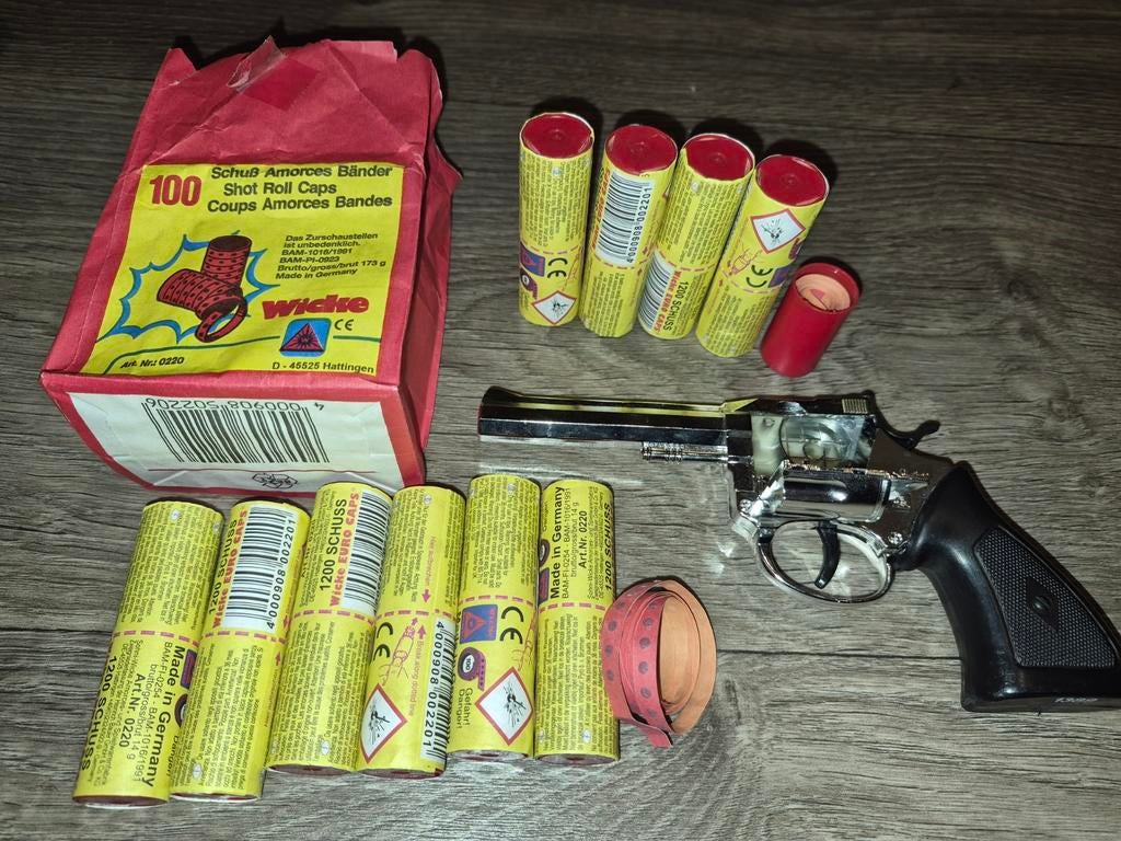 Speelgoedrevolver met klappertjes, Ophalen of Verzenden, Gebruikt