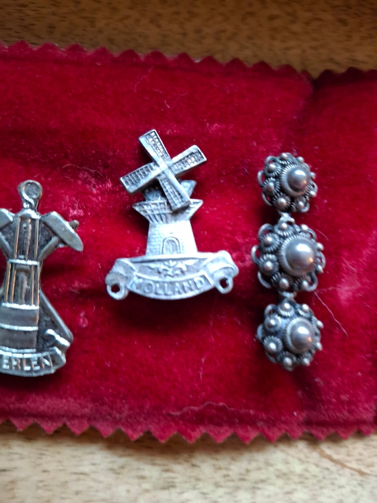 Set van 4 Zilveren Broches: Bloem, Mijnlamp,Molen en knopen, Antiek en Kunst, Ophalen of Verzenden, Zilver
