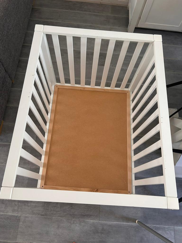 Witte baby box met puck box matrasje., Kinderen en Baby's, Boxen, Ophalen, Gebruikt