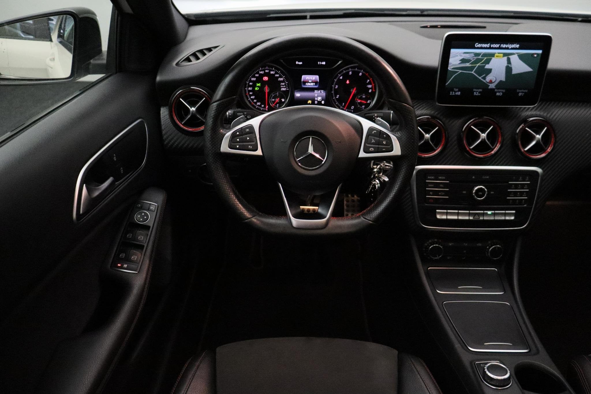 Mercedes-Benz A-klasse 250 Sport Prestige A250 2016 | Naviga, Auto's, Gebruikt, Euro 6, 4 cilinders, Wit