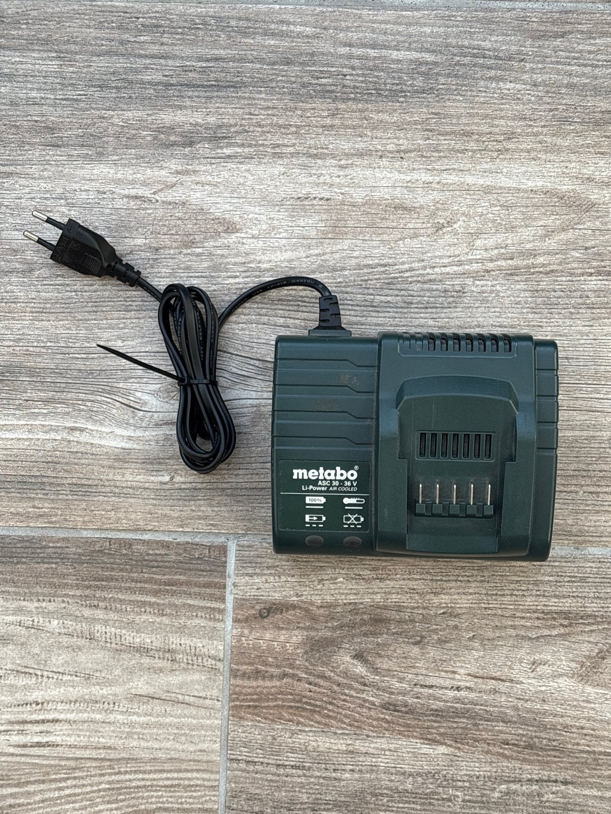 Metabo ASC 30-36 V Li-Power acculader, Ophalen of Verzenden, Gebruikt