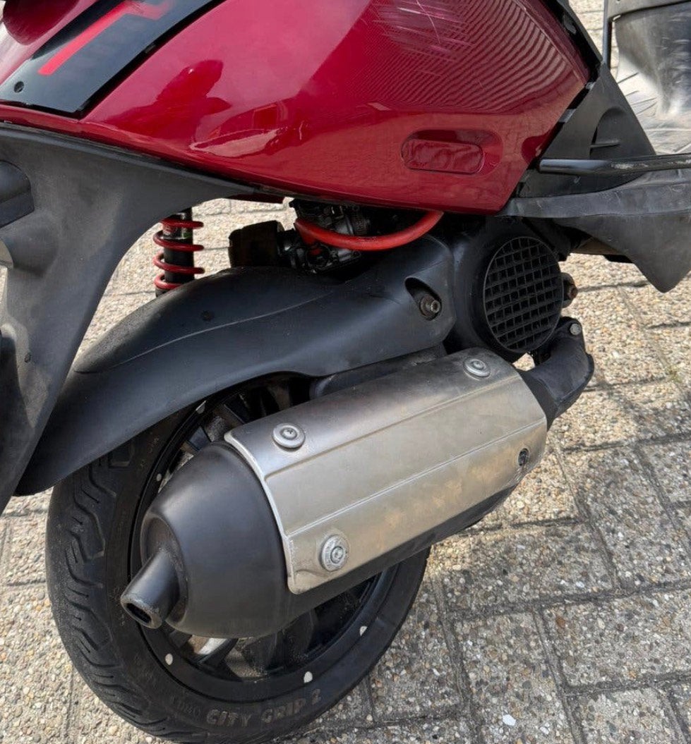 Sm06 uitlaat teruil!, Motoren, Tuning en Styling, Ophalen