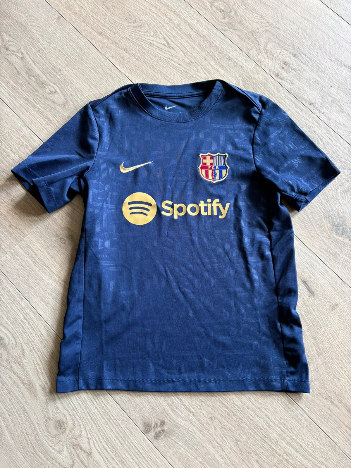 Nike FC Barcelone shirt maat 147-158, Kinderen en Baby's, Ophalen of Verzenden, Zo goed als nieuw, Jongen of Meisje, Sport- of Zwemkleding