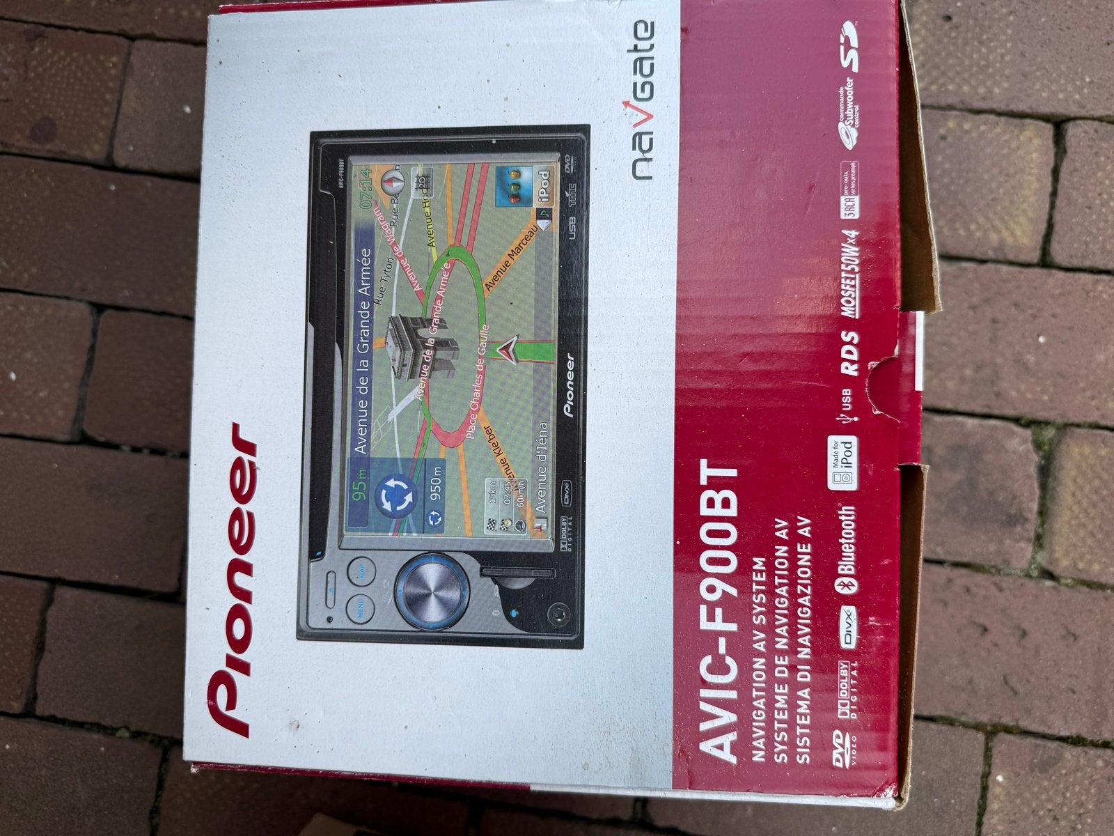 Pioneer AVIC-F900BT Navigatiesysteem (Ouder Model), Ophalen, Gebruikt