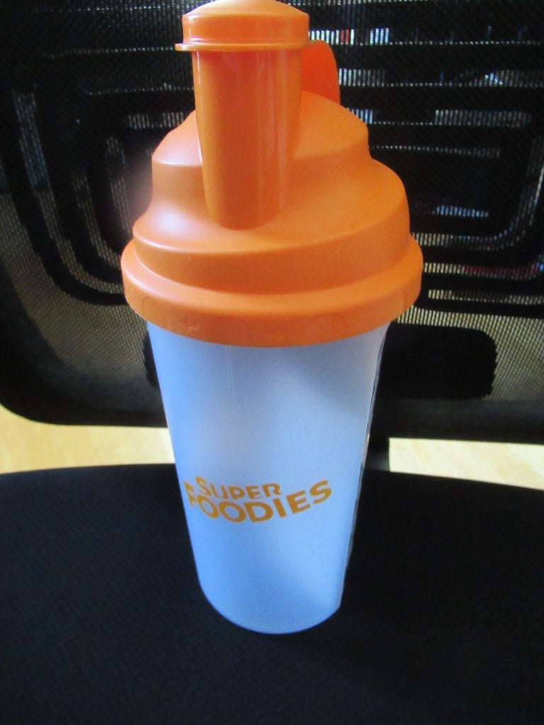 Superfoodies -oranje SHAKEBEKER /SHAKER 700 m, super foodies, Sport en Fitness, Ophalen of Verzenden, Nieuw