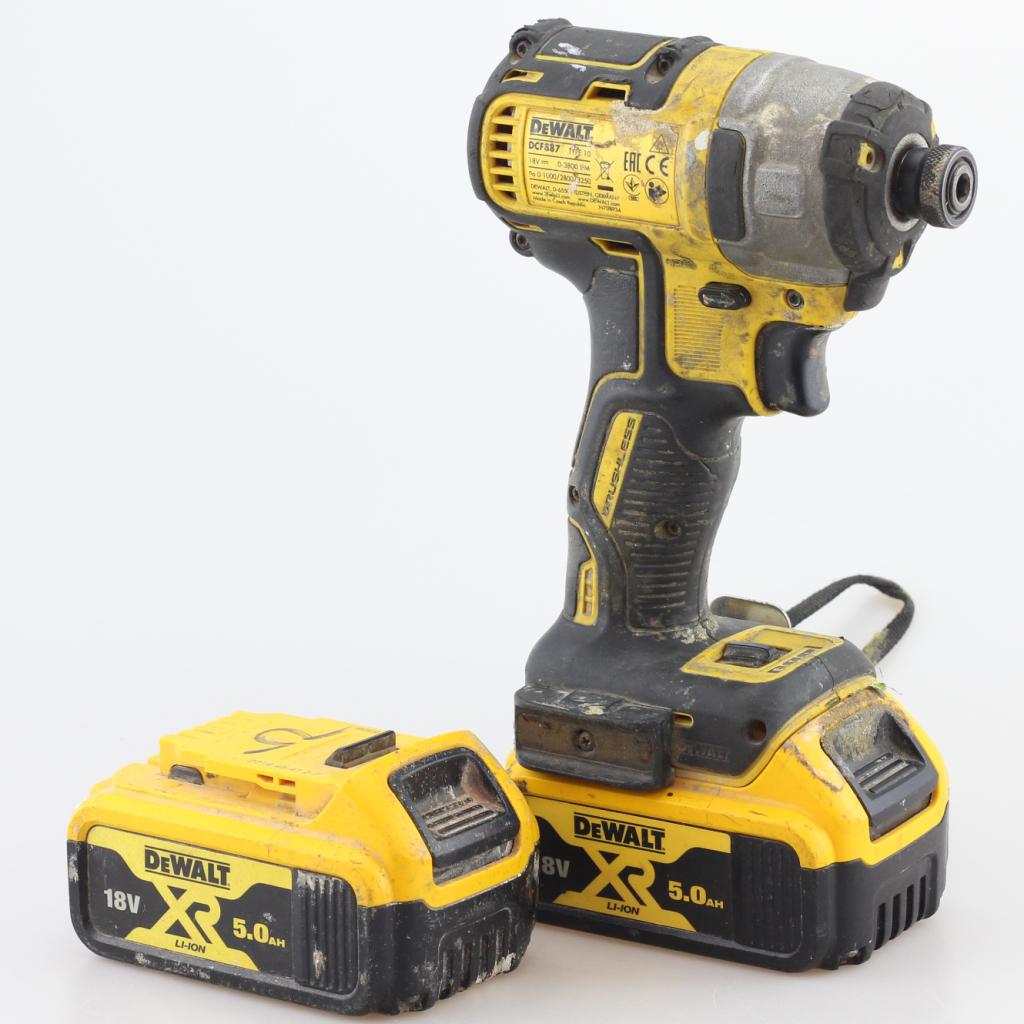 Dewalt DCF887 Slagmoermachine 2022 Incl 2 Accu 18V 5.0Ah, Dewalt, Zo goed als nieuw, Support@dewalt.com, 701 E. Joppa Road
Towson, MD 21286
USA