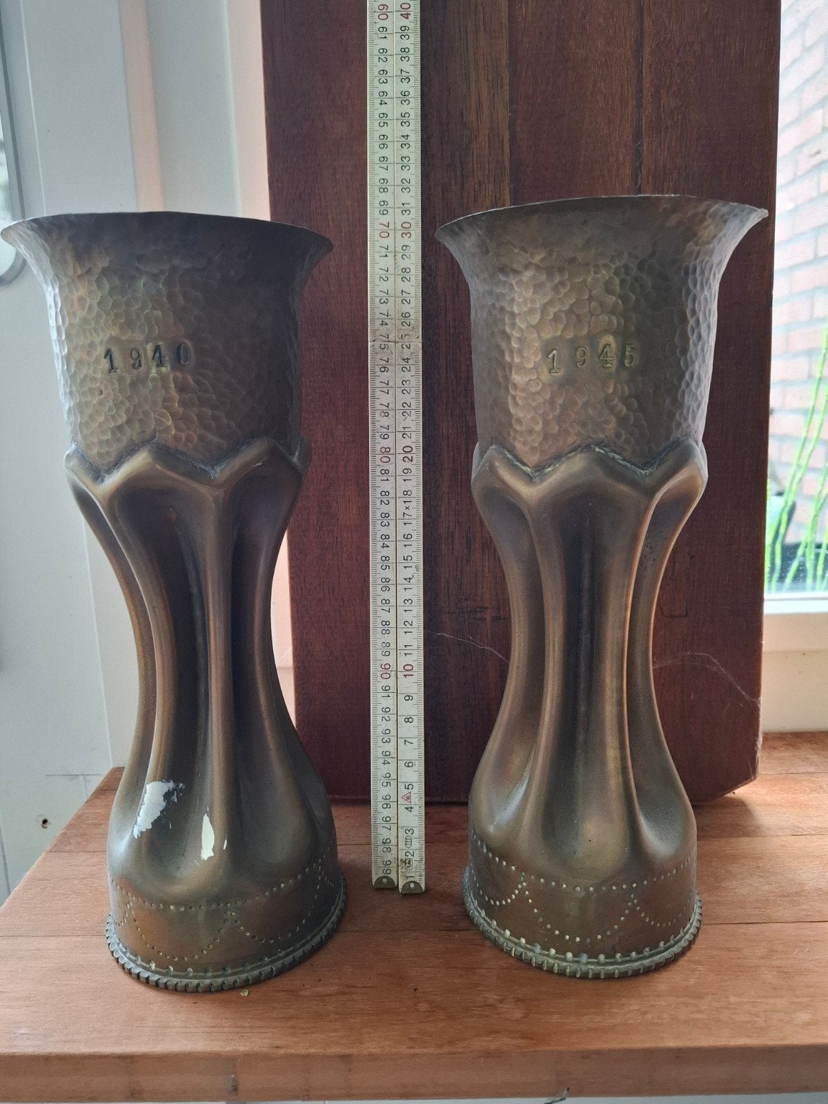 Set van 2 messing hulzen 1940 en 1945, Ophalen of Verzenden, Koper