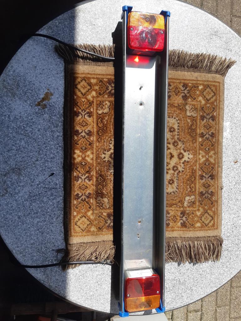 ZEER MOOIE LICHT BAK AANHANGER 14.95 EURO, Ophalen of Verzenden