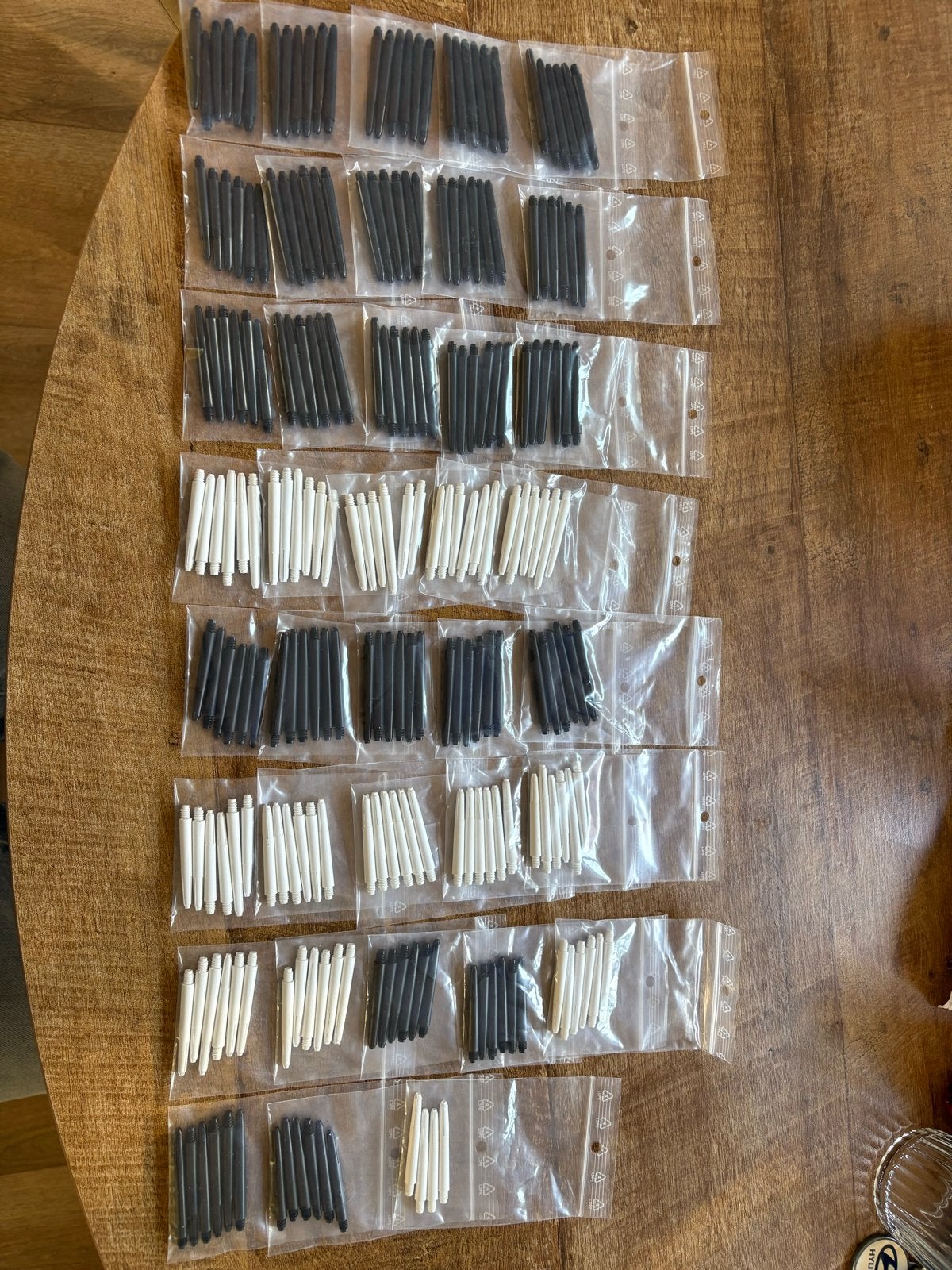 226 Nylon Dart Shafts (75 sets) Inbetween & Lang, Sport en Fitness, Darts, Ophalen of Verzenden, Nieuw, Shafts