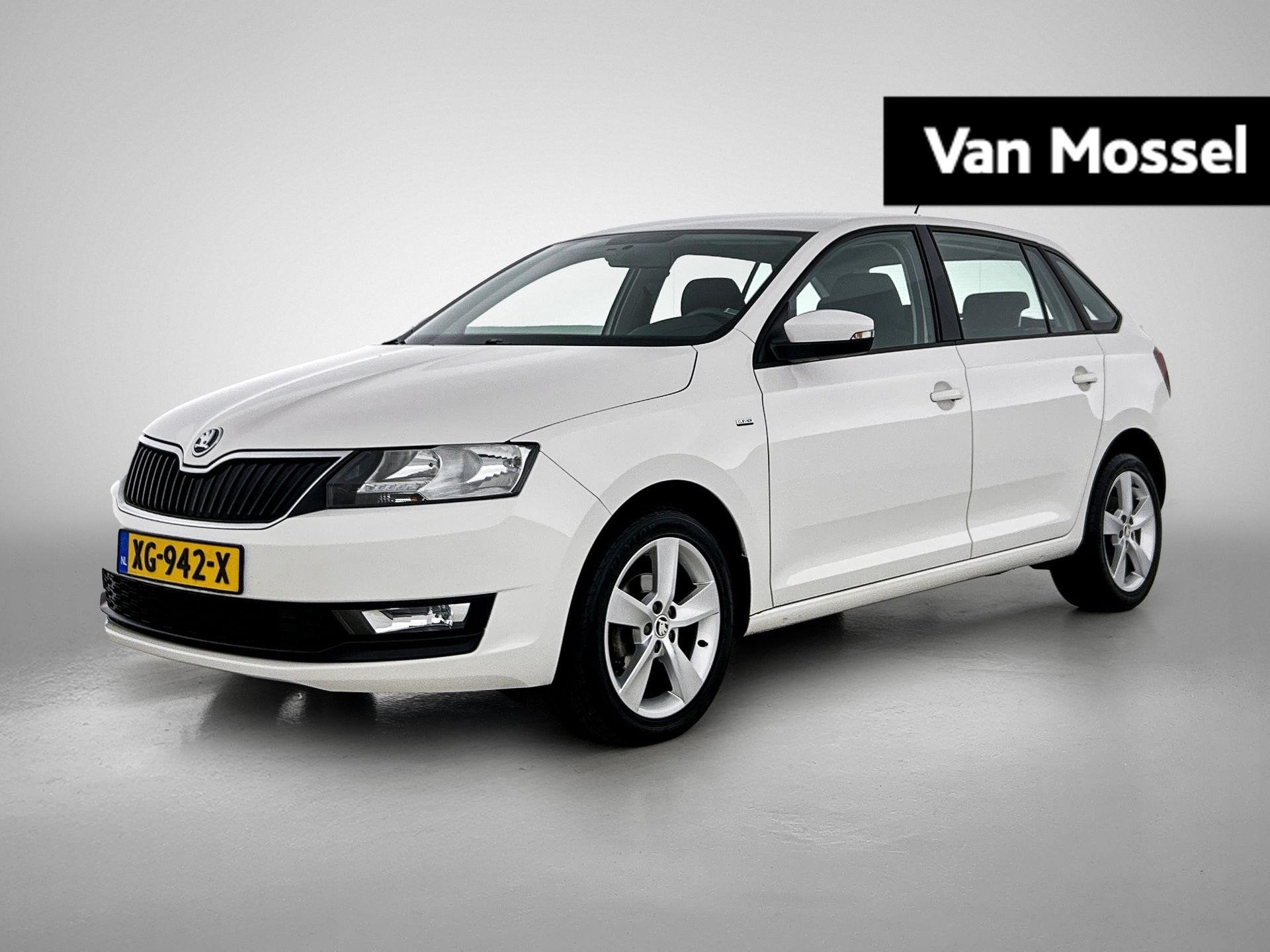Skoda Rapid Spaceback 1.0 TSI Greentech Clever | PARKEERSENS, Auto's, 12 maanden, Stof, Gebruikt, Origineel Nederlands