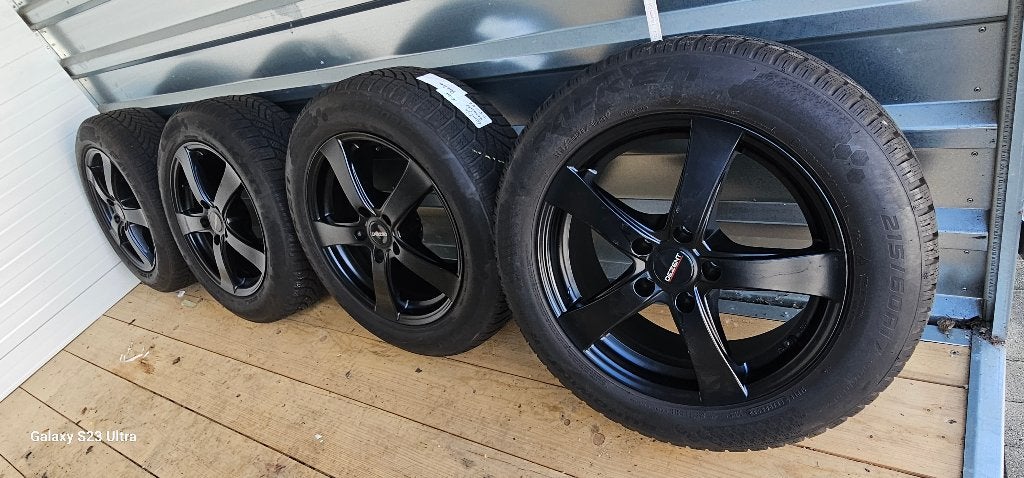winterbanden op velg, Auto-onderdelen, Ophalen, Banden en Velgen, 17 inch, Winterbanden
