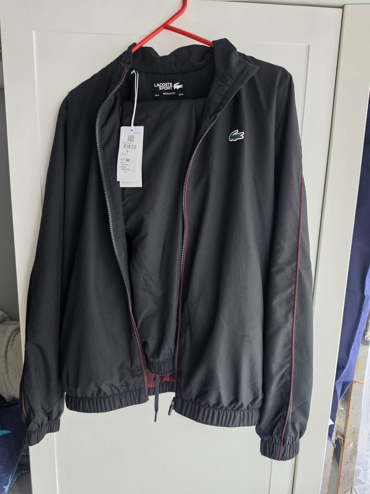 Lacoste Sport Trainingspak Zwart Maat M Nieuw, Maat 48/50 (M), Nieuw, Ophalen of Verzenden, Algemeen