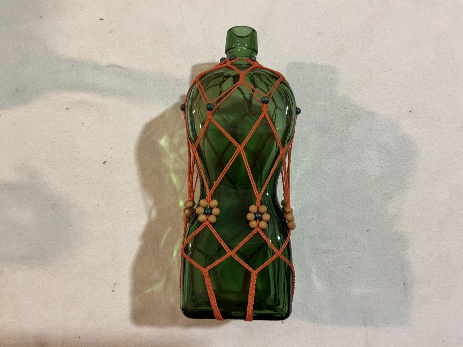 Antieke fles met Macramé, Antiek en Kunst, Antiek | Glas en Kristal, Ophalen of Verzenden