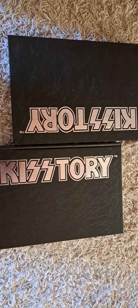 KISS KISSTORY Boek Gesigneerd Limited Edition, Verzamelen, Muziek, Artiesten en Beroemdheden, Ophalen of Verzenden, Zo goed als nieuw