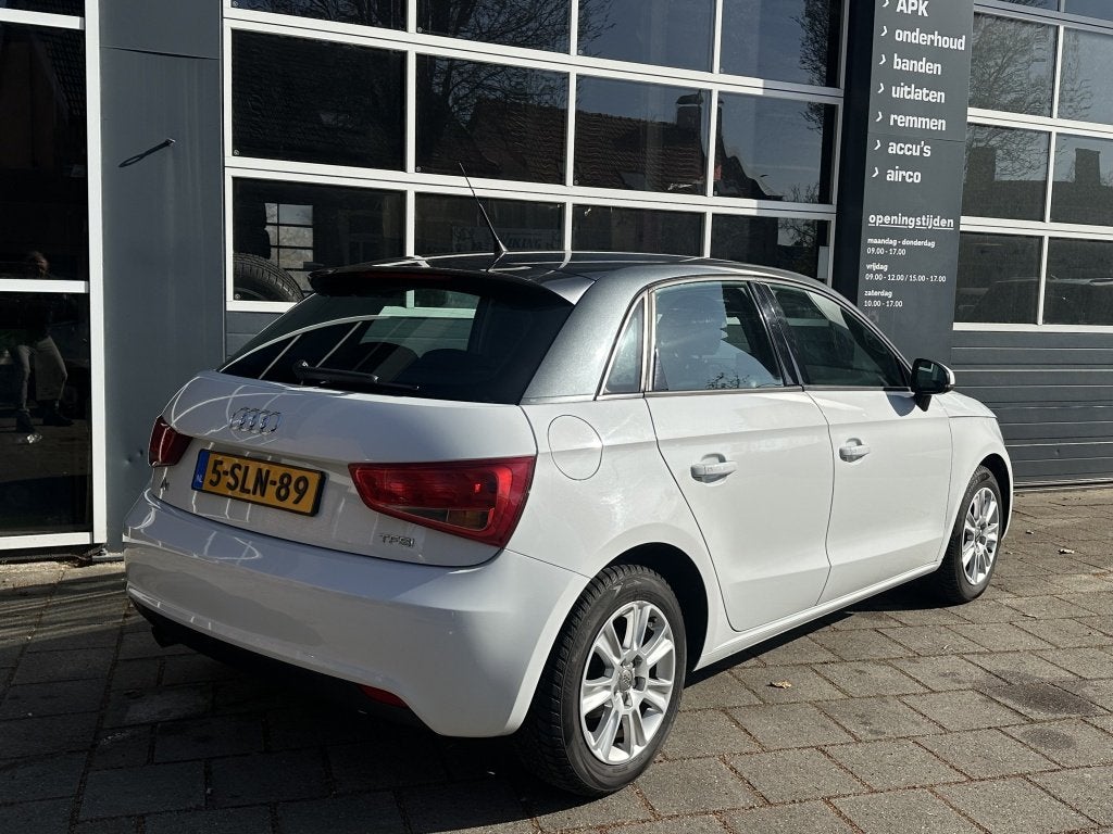 Audi A1 Sportback 1.2 TFSI Attr. Pro Line (bj 2012), Auto's, Voorwielaandrijving, Euro 5, 4 cilinders, Bedrijf