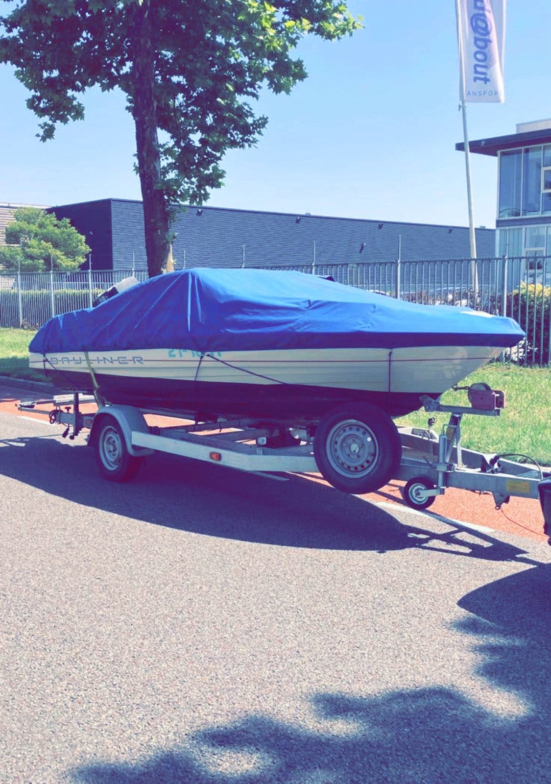Bayliner capri 1700  bowrider 70 pk mercury met trailer, Ophalen, Zo goed als nieuw, Bayliner