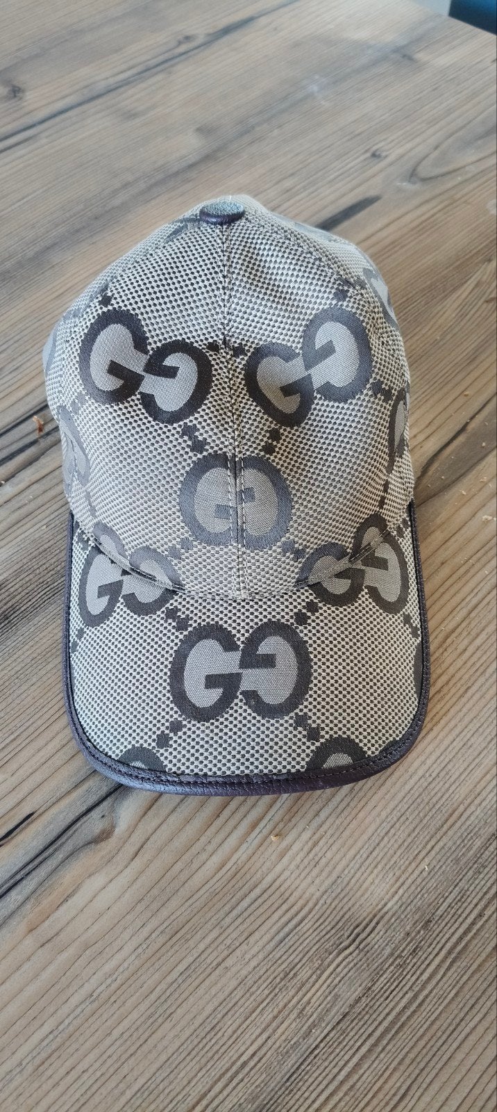Gucci Pet met GG-logo - Maat M, Kleding | Dames, Gucci, Ophalen, Zo goed als nieuw, Pet