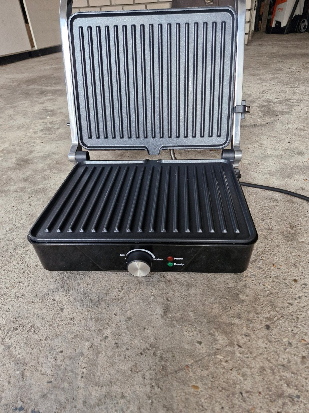 Tomado Grill - Perfect voor tosti's en meer!, Witgoed en Apparatuur, Ophalen, Zo goed als nieuw, Tafelgrill