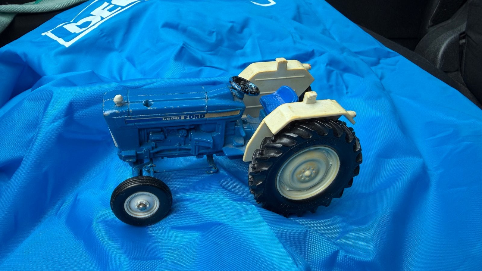 Vintage Ford 6600 Tractor Model - Schaalmodel, Overige merken, Gebruikt, 1:32 tot 1:50, Overige typen