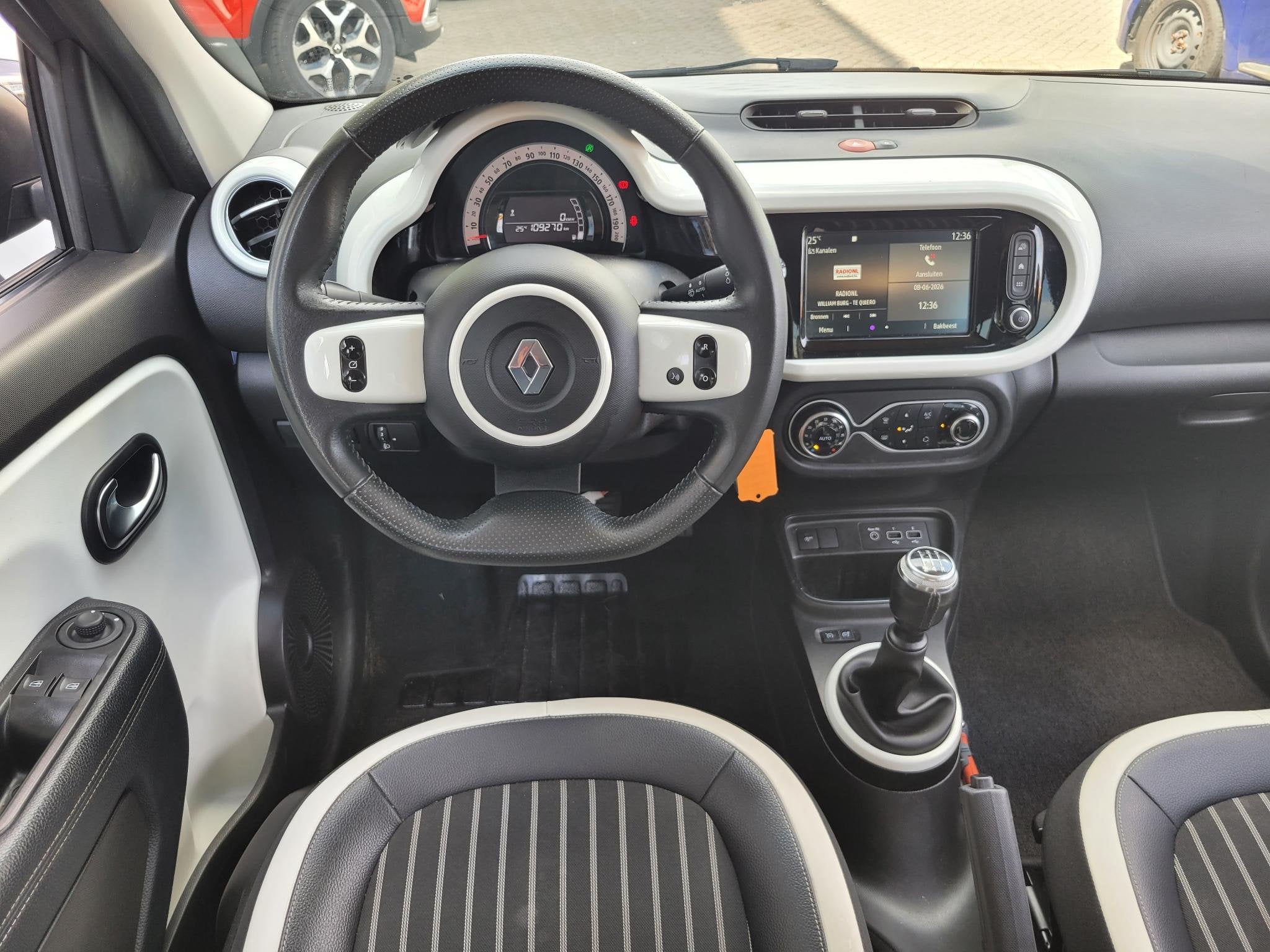 Renault Twingo 1.0 SCe Intens | Carplay | Half Leder | Cruis, Gebruikt, Met garantie (alle), 4 stoelen, Leder en Stof