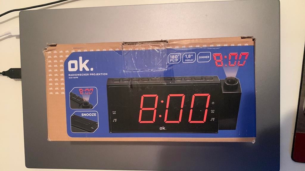 OK wekker /radio met projectie - nieuw -, Ophalen, Nieuw