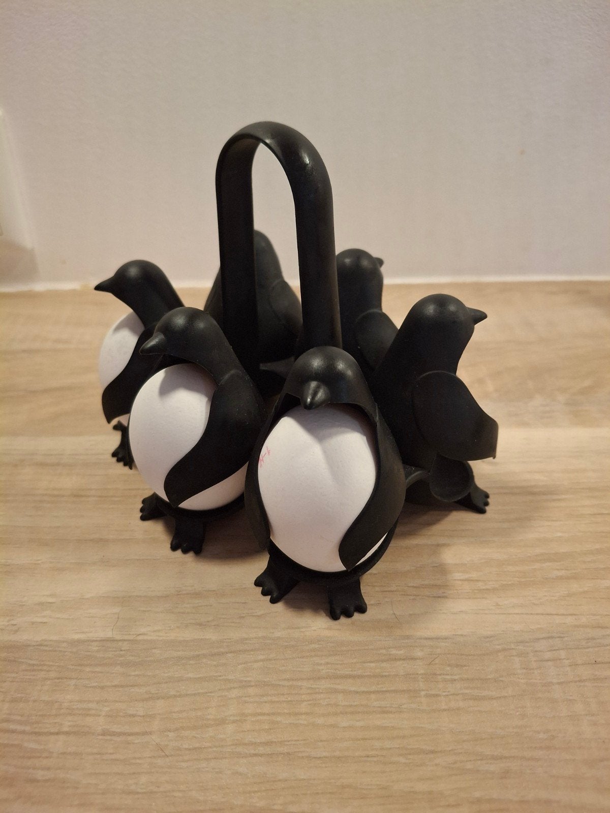 Leuke design pinguïn eierhouder voor 6 eieren, Overige typen, Kunststof, Ophalen of Verzenden, Zo goed als nieuw