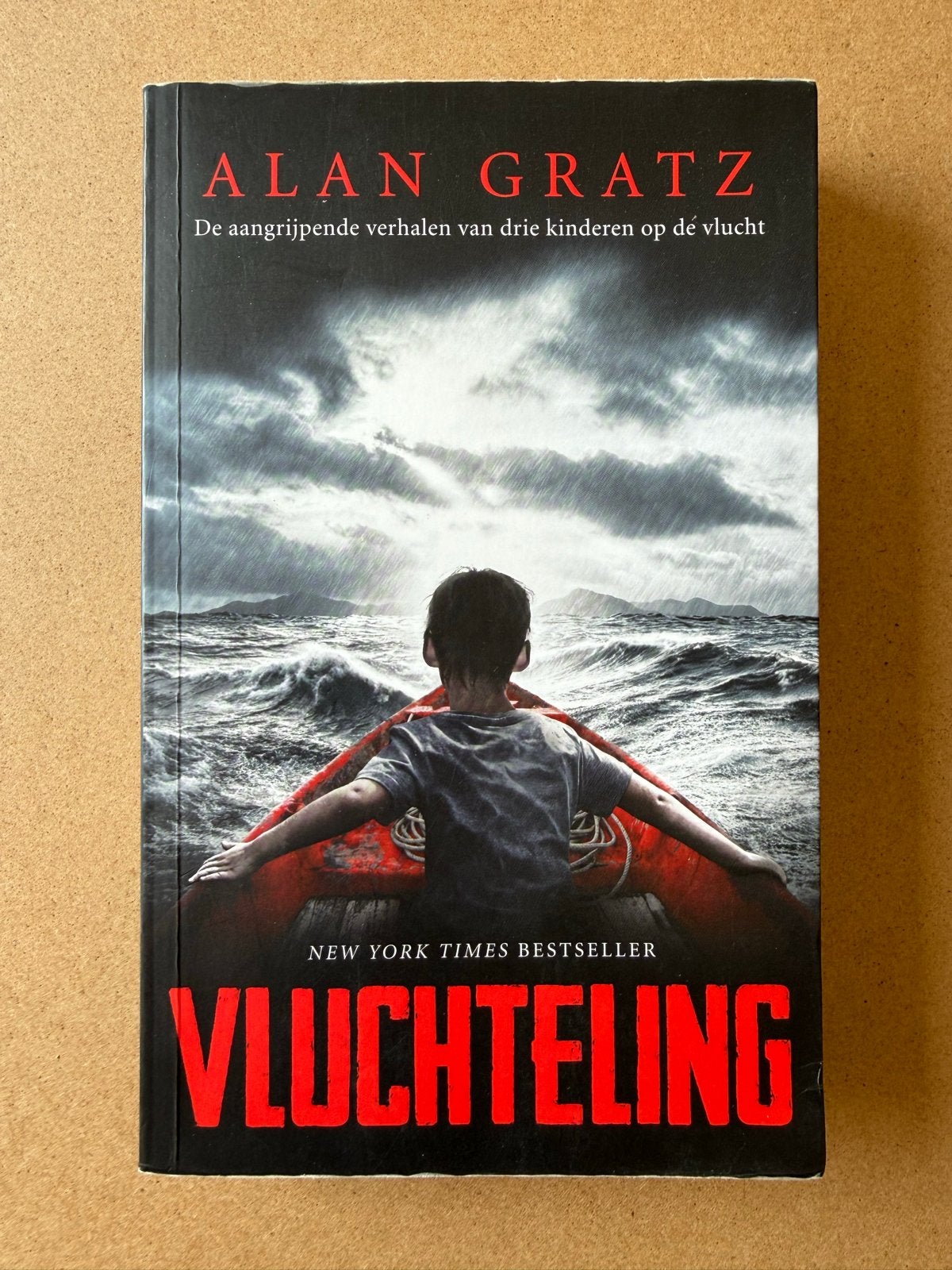 Vluchteling - Alan Gratz (Hardcover), Boeken, Ophalen of Verzenden, Zo goed als nieuw, Wereld overig