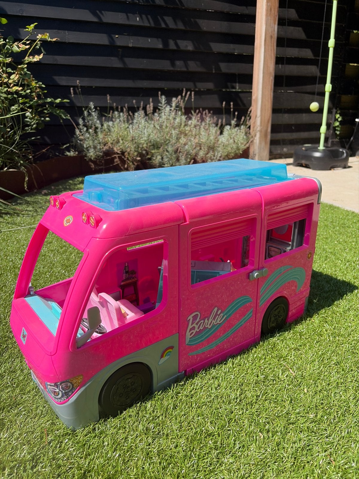 Barbie Camper met glijbaan en accessoires, Ophalen, Zo goed als nieuw