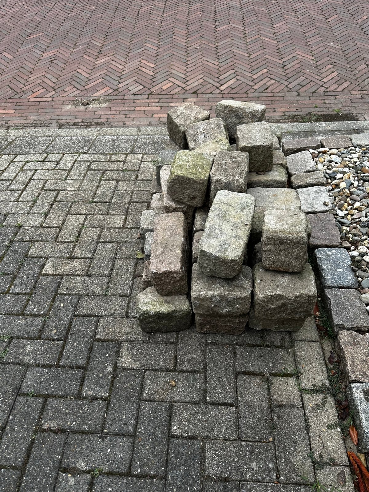 Basalt keien - 50 stuks voor tuin of bestrating, Tuin en Terras, Grind, Keien en Split, Ophalen, Gebruikt, Kei, Basalt