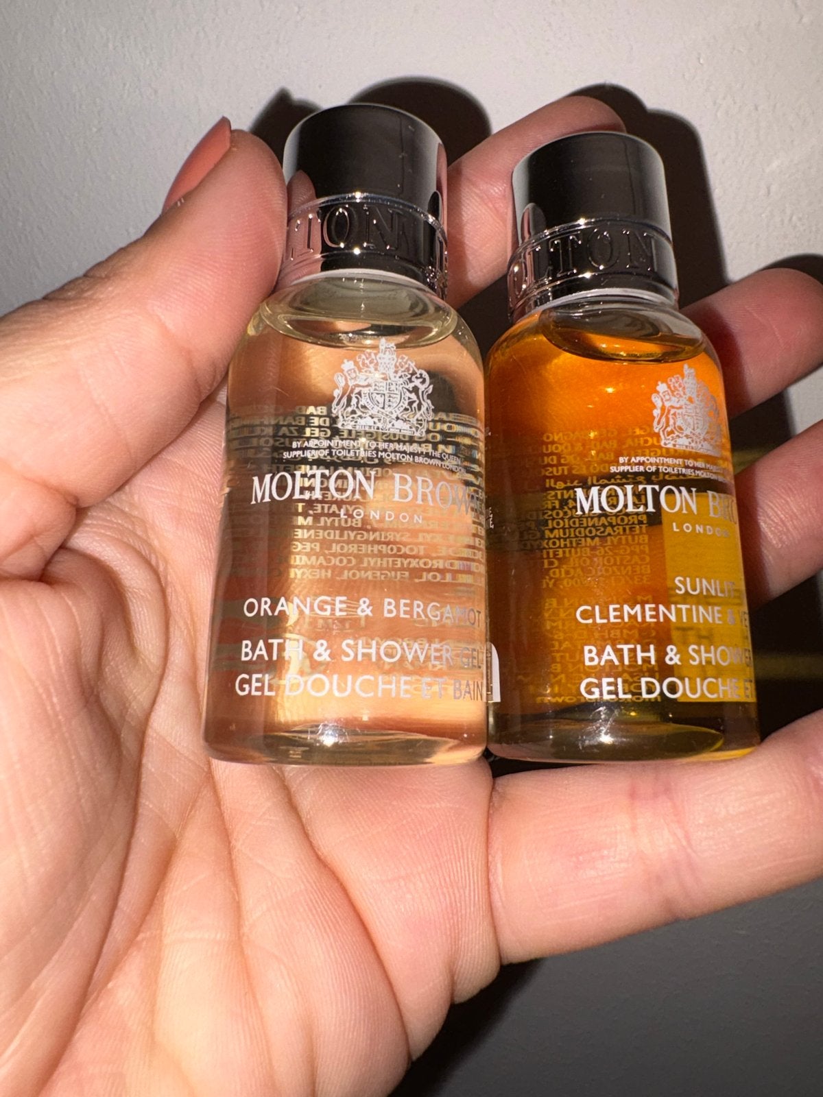 Molton Brown Mini Douchegels - Orange & Bergamot, Clementine, Sieraden, Tassen en Uiterlijk, Uiterlijk | Lichaamsverzorging, Ophalen of Verzenden