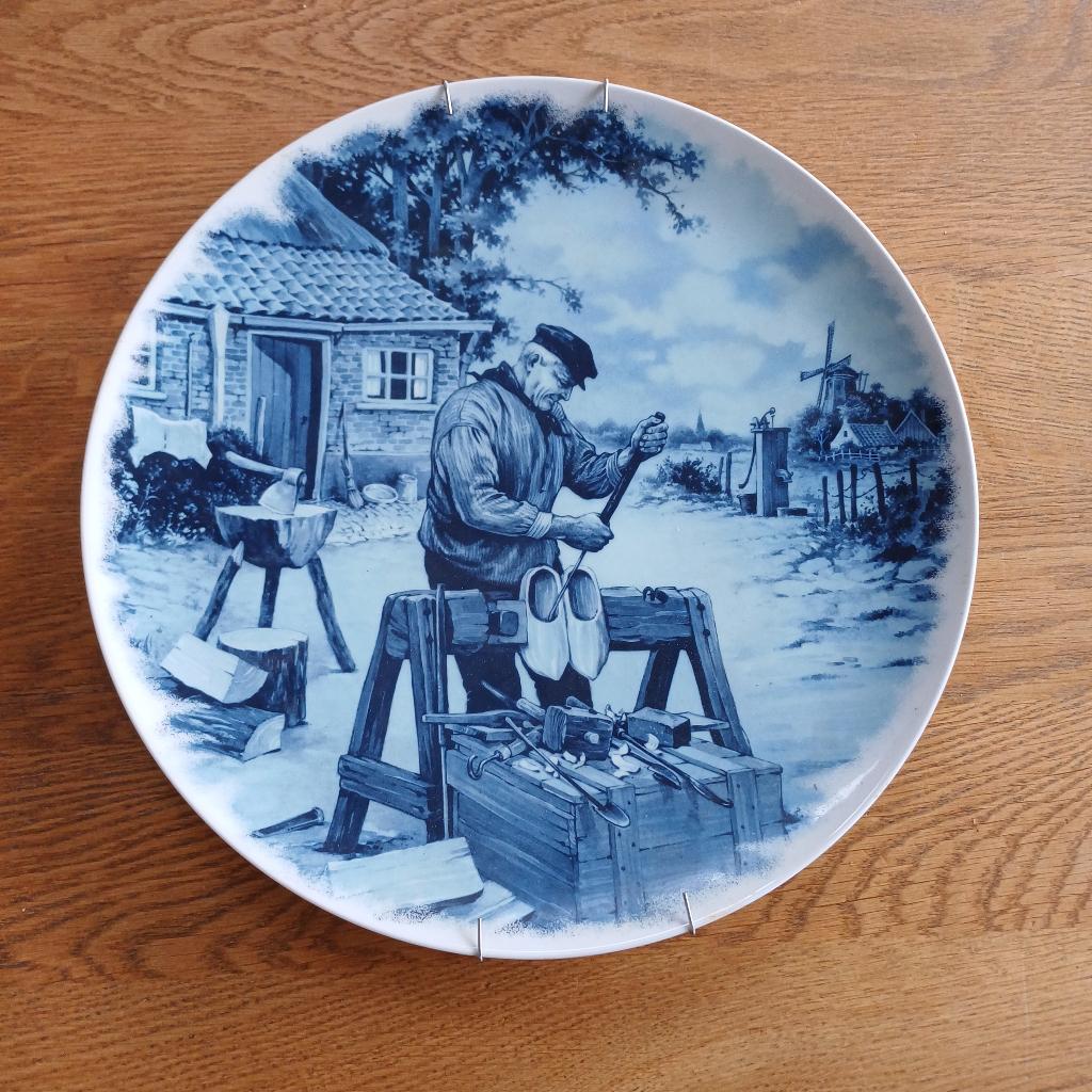 Wandbord Delft blauw klompenmaker - 32 cm, Ophalen of Verzenden