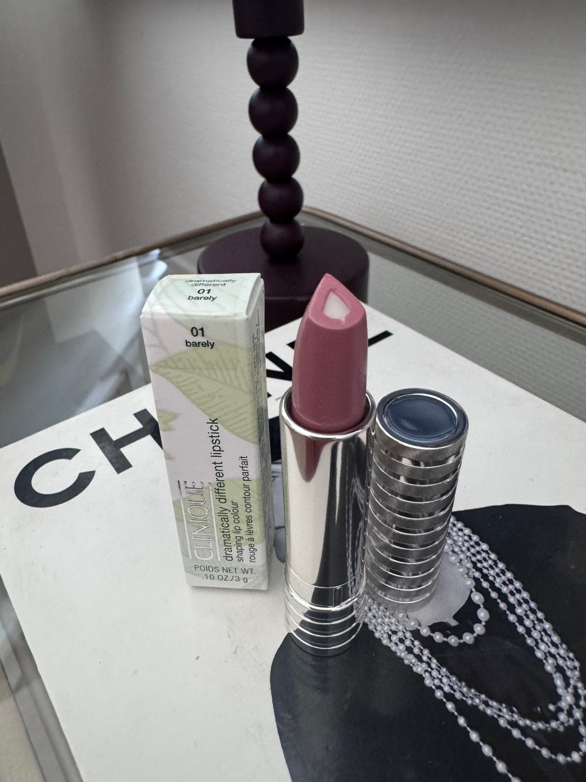 Nieuw Clinique barely 01 lipstick, Lippen, Nieuw, Ophalen of Verzenden, Make-up