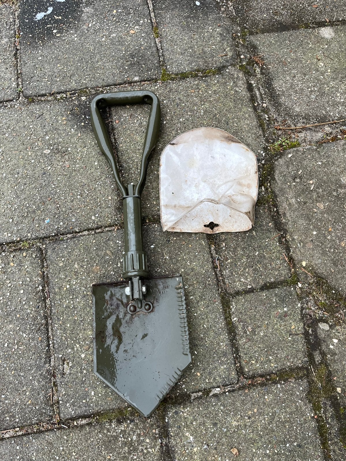 Opvouwbare schep - Ideaal voor kamperen en tuinieren, Ophalen of Verzenden, Gebruikt, Overige typen, Overige merken