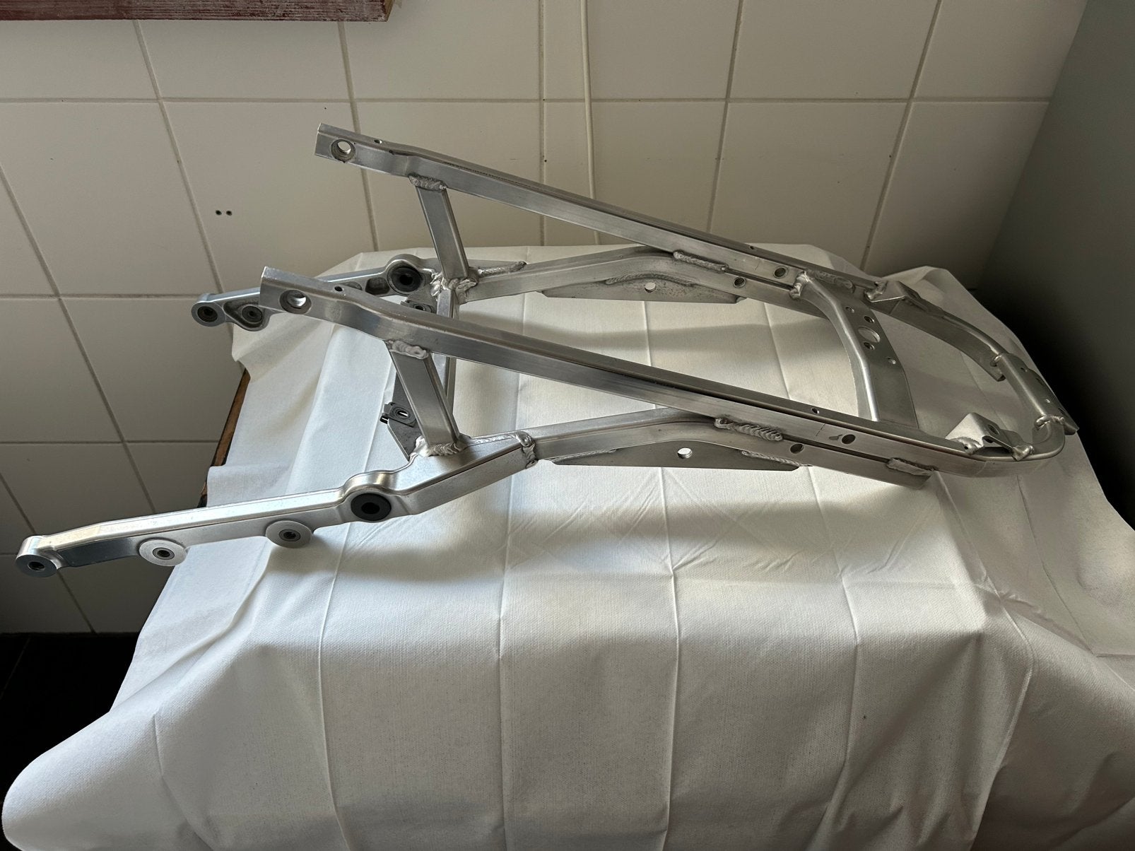 KTM LC8 Aluminium Achterframe  (950 / 990 SM & Super Enduro), Ophalen of Verzenden, Zo goed als nieuw
