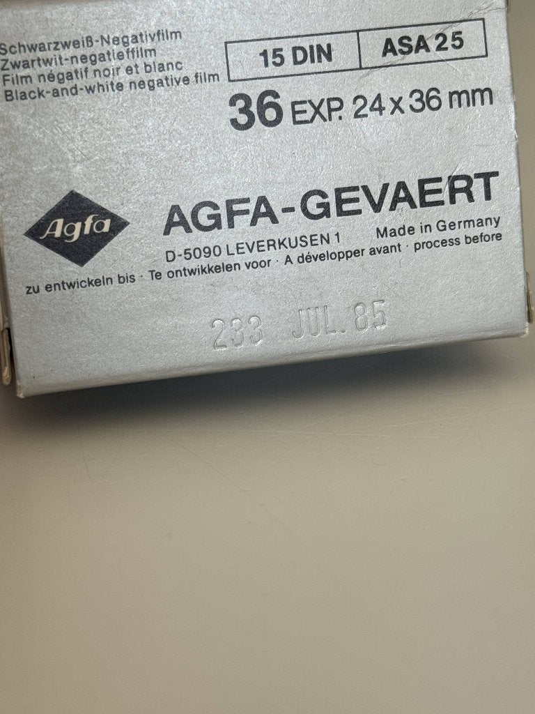 Agfapan 25 Professional expired film 1985 zwartwit 35mm, Audio, Tv en Foto, Ophalen of Verzenden, 35mm film