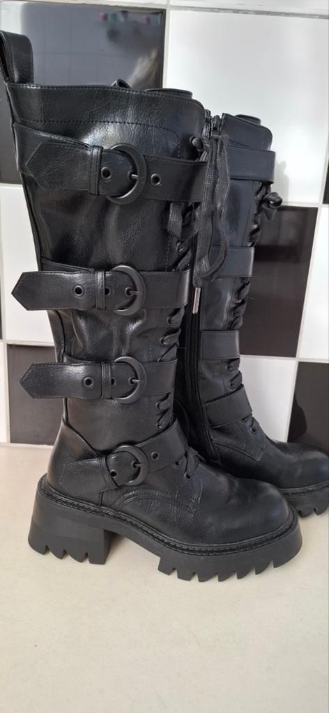 Nieuwe Killstar Lunaclysm boots maat 40, Kleding | Dames, Hoge laarzen, Zwart, Nieuw, Ophalen of Verzenden
