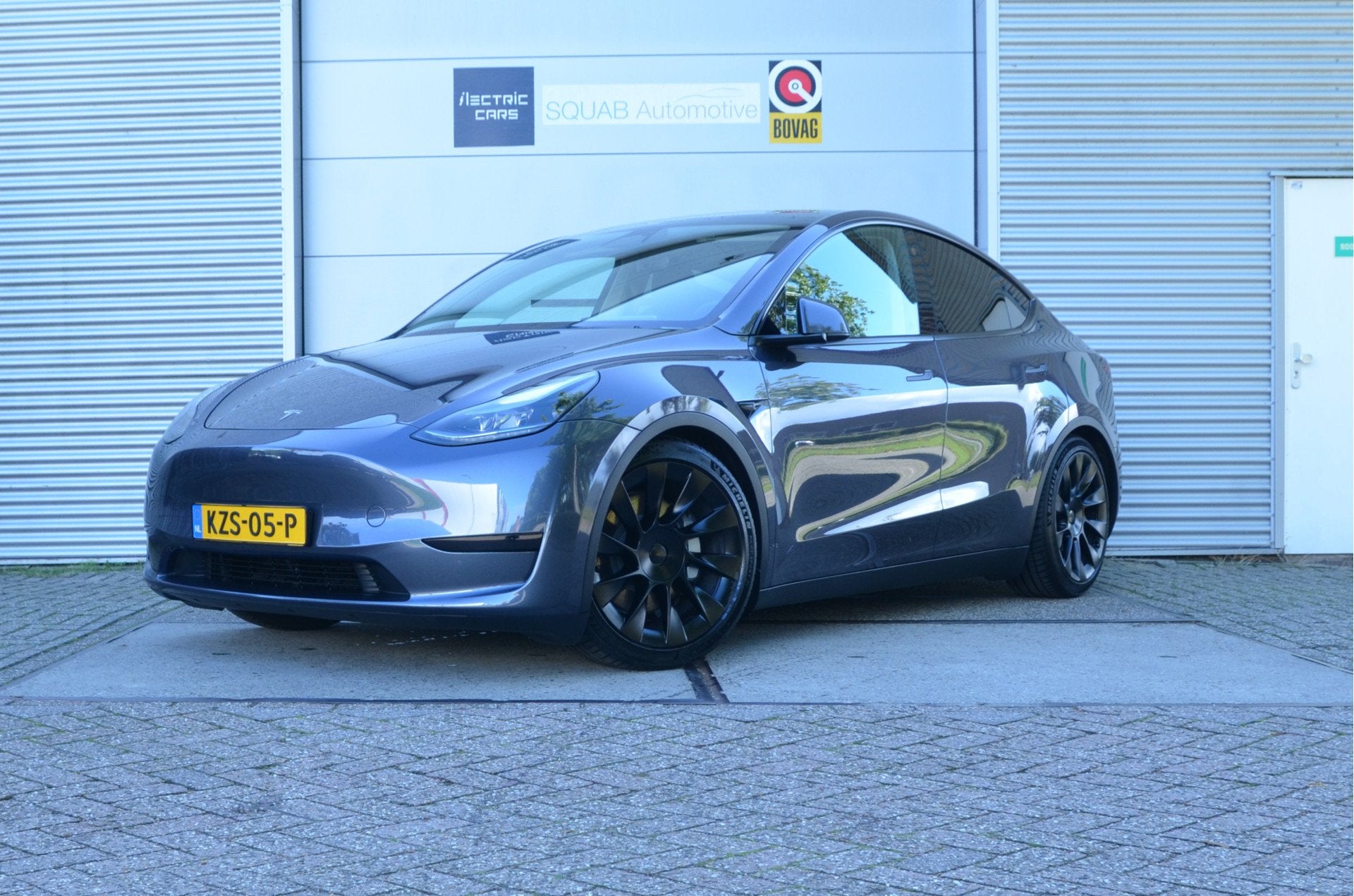 Tesla Model Y RWD 58 kWh AutoPilot3.0 Ryzen, LFP Accu, 20" A, Achterwielaandrijving, Gebruikt, Zwart, 327 min