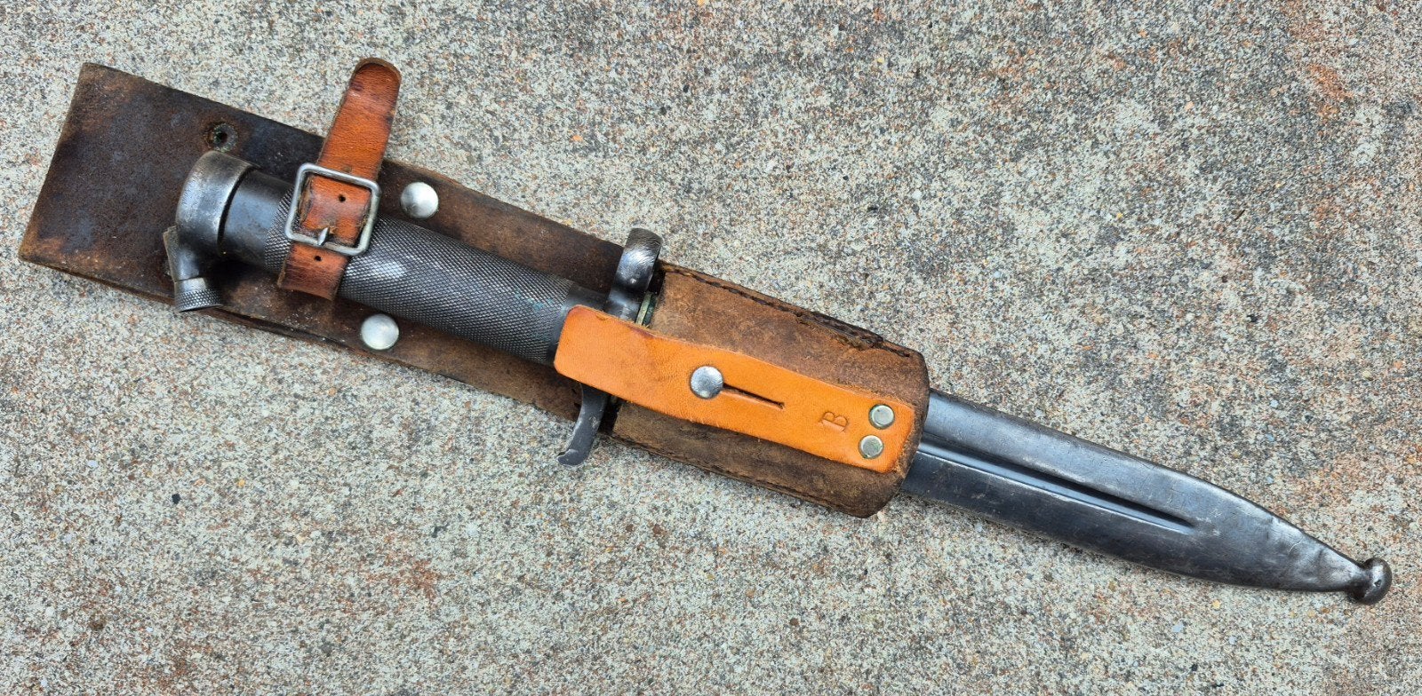 Zweedse M1896 Bajonet met drager, Verzamelen, Verzenden, Landmacht, Overige gebieden, Mes of Dolk