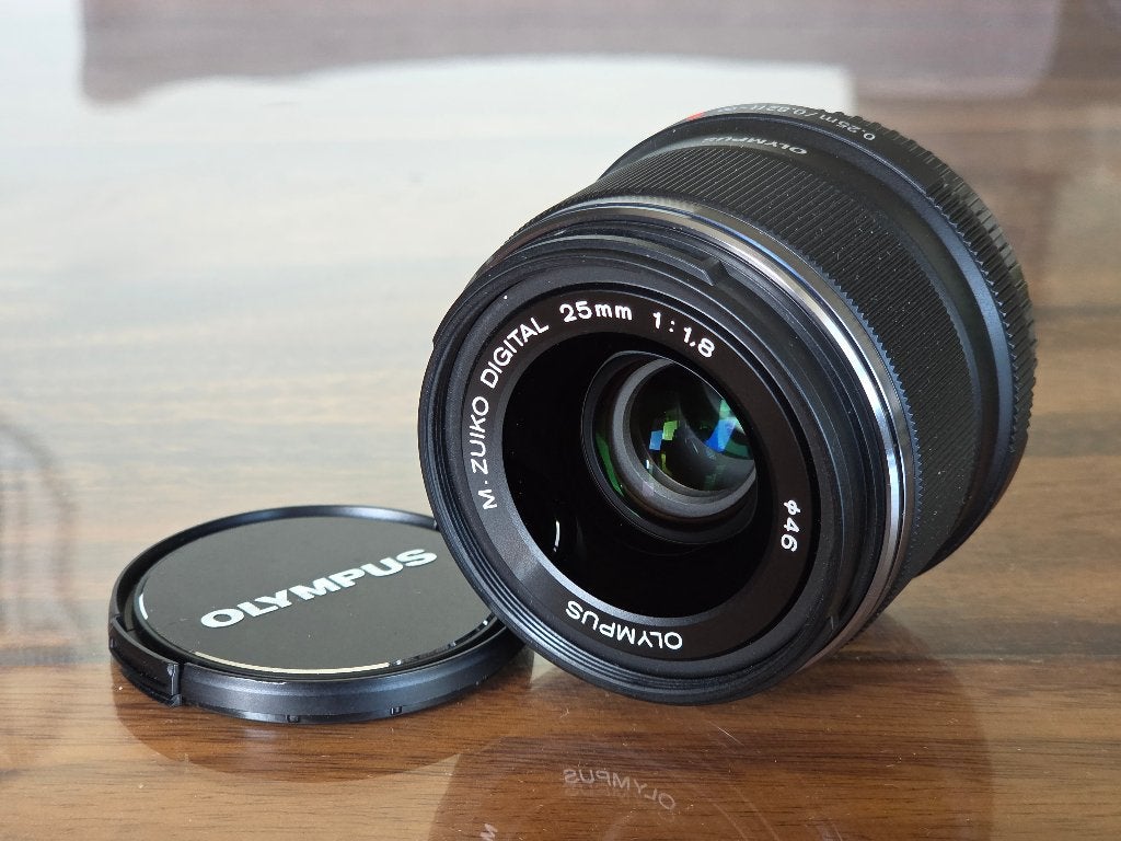 Olympus M.Zuiko Digital 25mm f/1.8 (ZGAN), 25 mm, Micro Four Thirds, Olympus, Ophalen of Verzenden