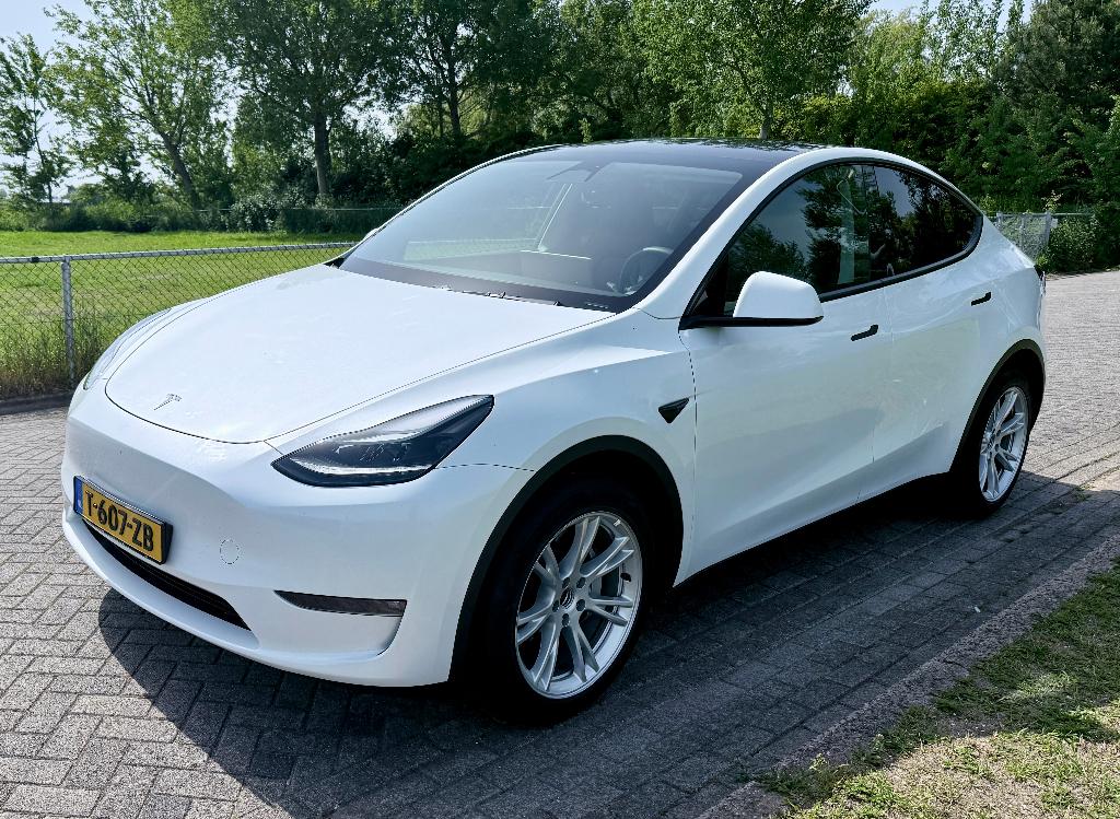 Tesla Model Y Long Range AWD 2023 Wit, Auto's, Tesla, Particulier, Model Y, 4x4, ABS, Achteruitrijcamera, Adaptieve lichten, Adaptive Cruise Control