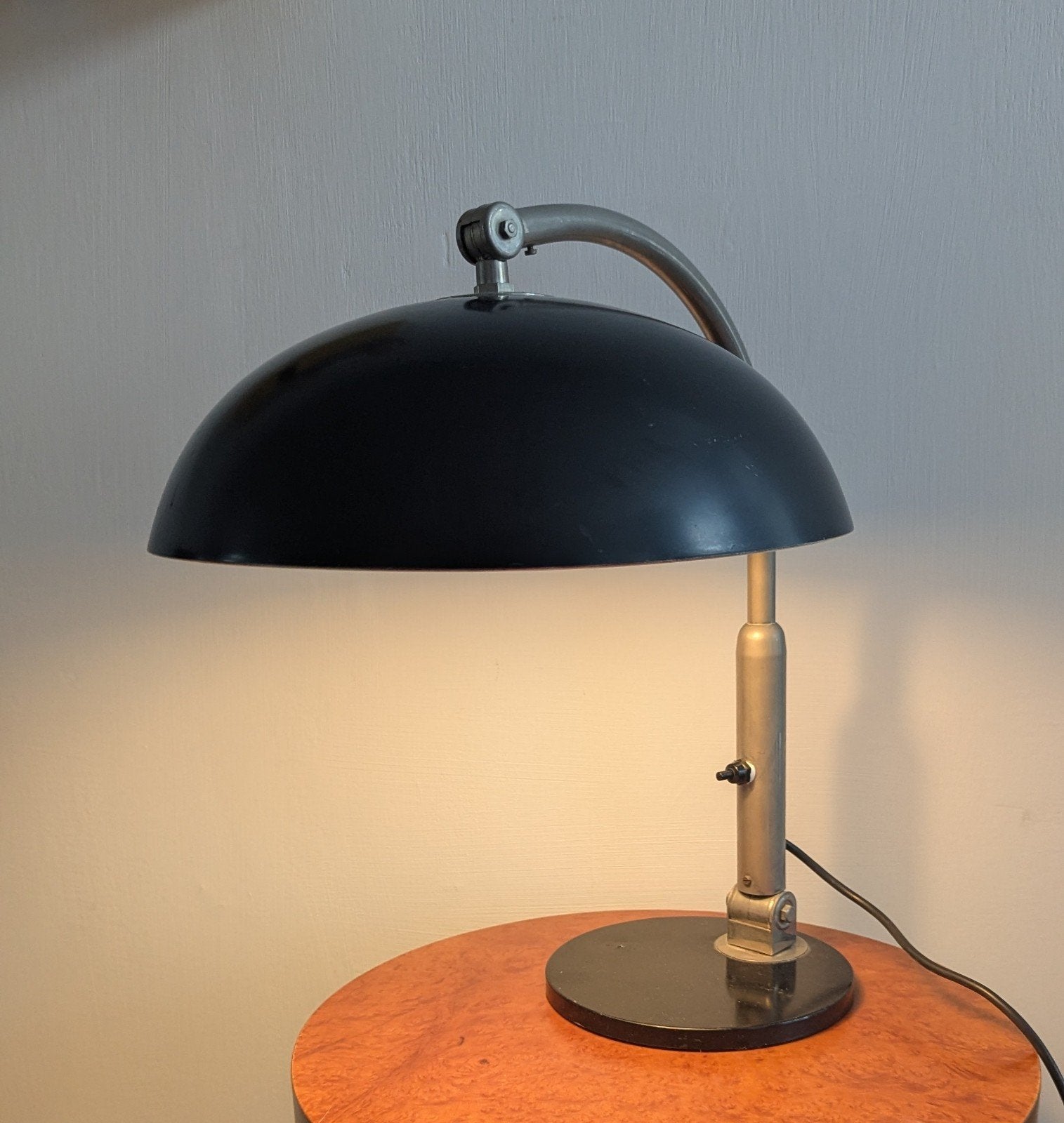 Hala Busquet lamp model 144 
jaren 50, Zwart, Ophalen of Verzenden